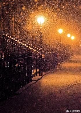 在暴雪時分